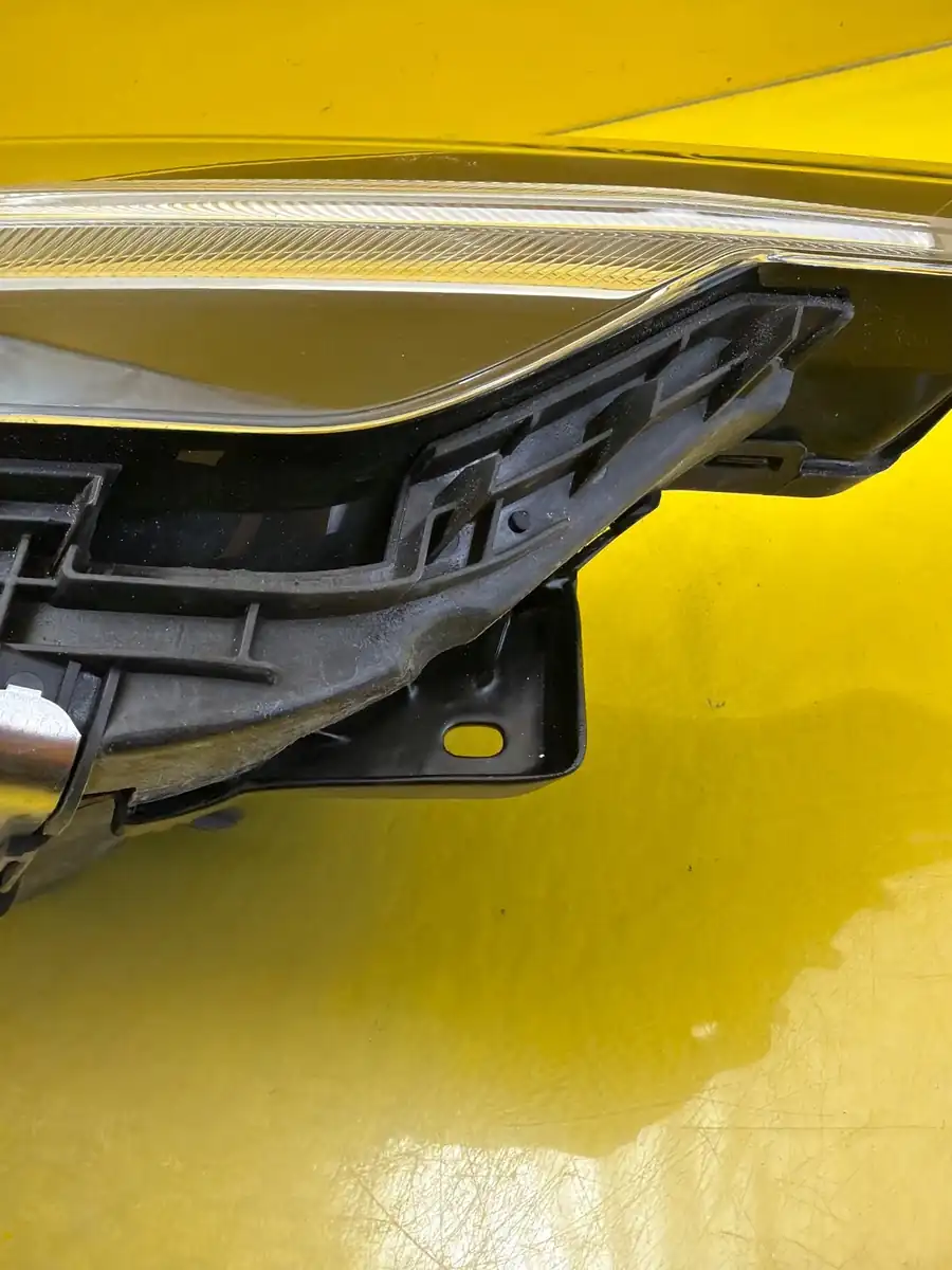 Far Dreapta Volvo XC60 II Lift Full LED