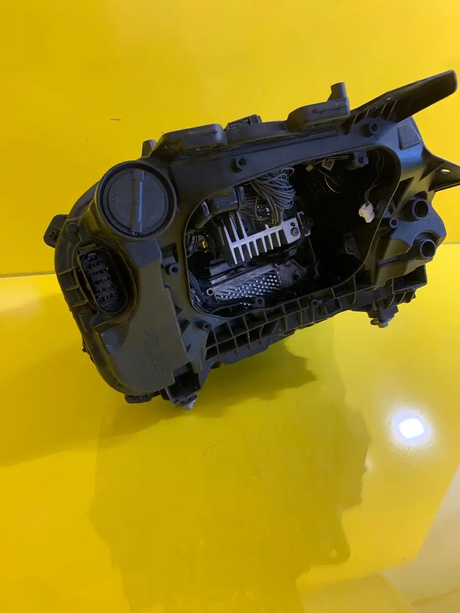 Far Porsche Taycan Matrix Full LED