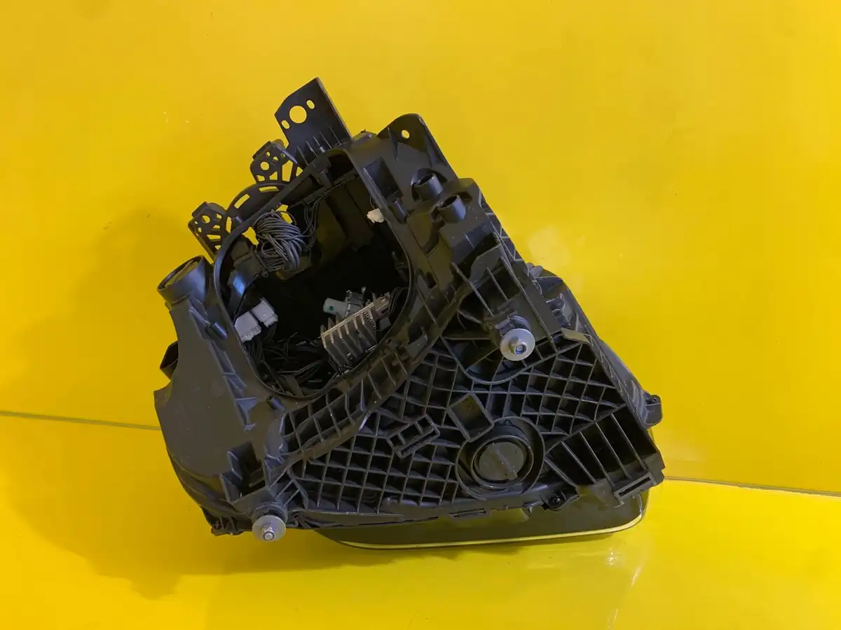 Far Porsche Taycan Matrix Full LED