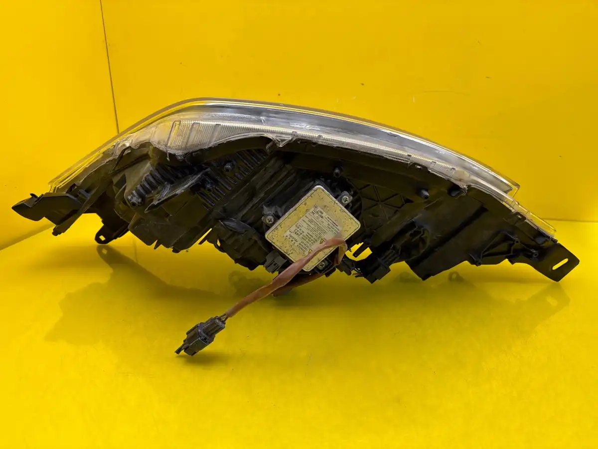 Far Dreapta Xenon Peugeot 4007
