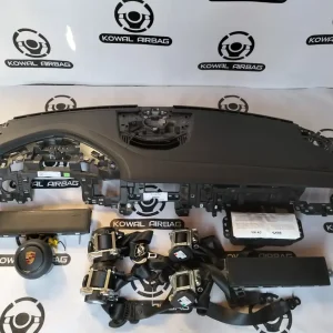 plansa bord porsche taycan