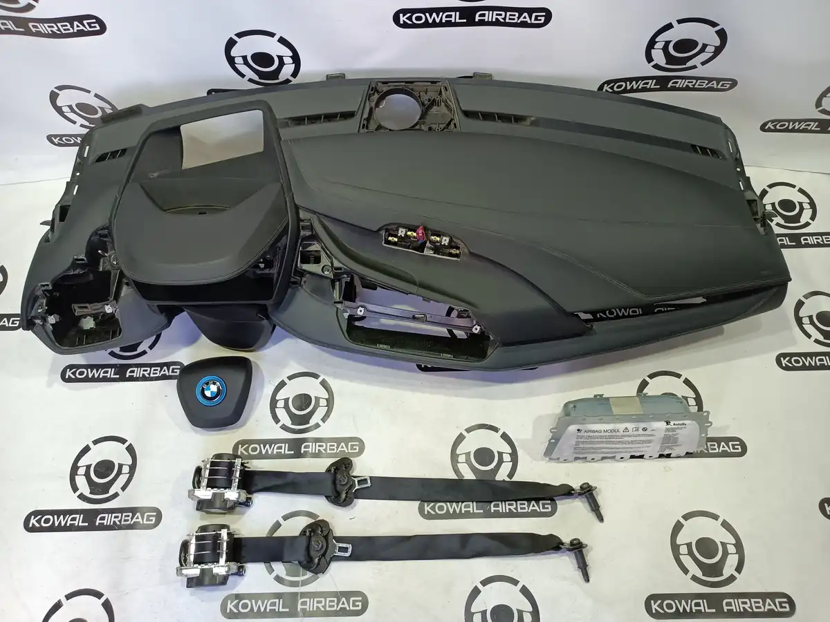 plansa bord bmw i8