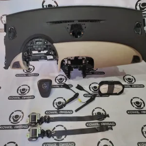 plansa bord opel astra