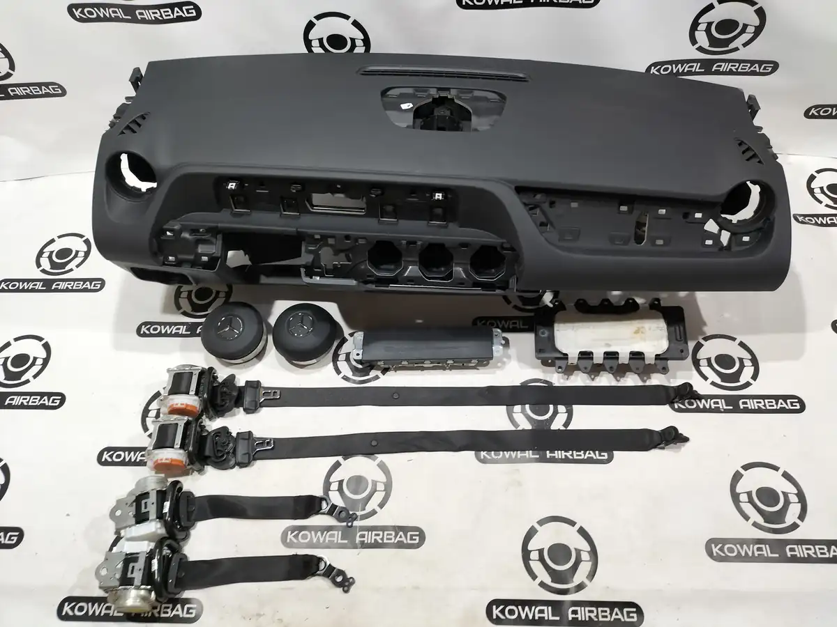 plansa bord mercedes-benz w247