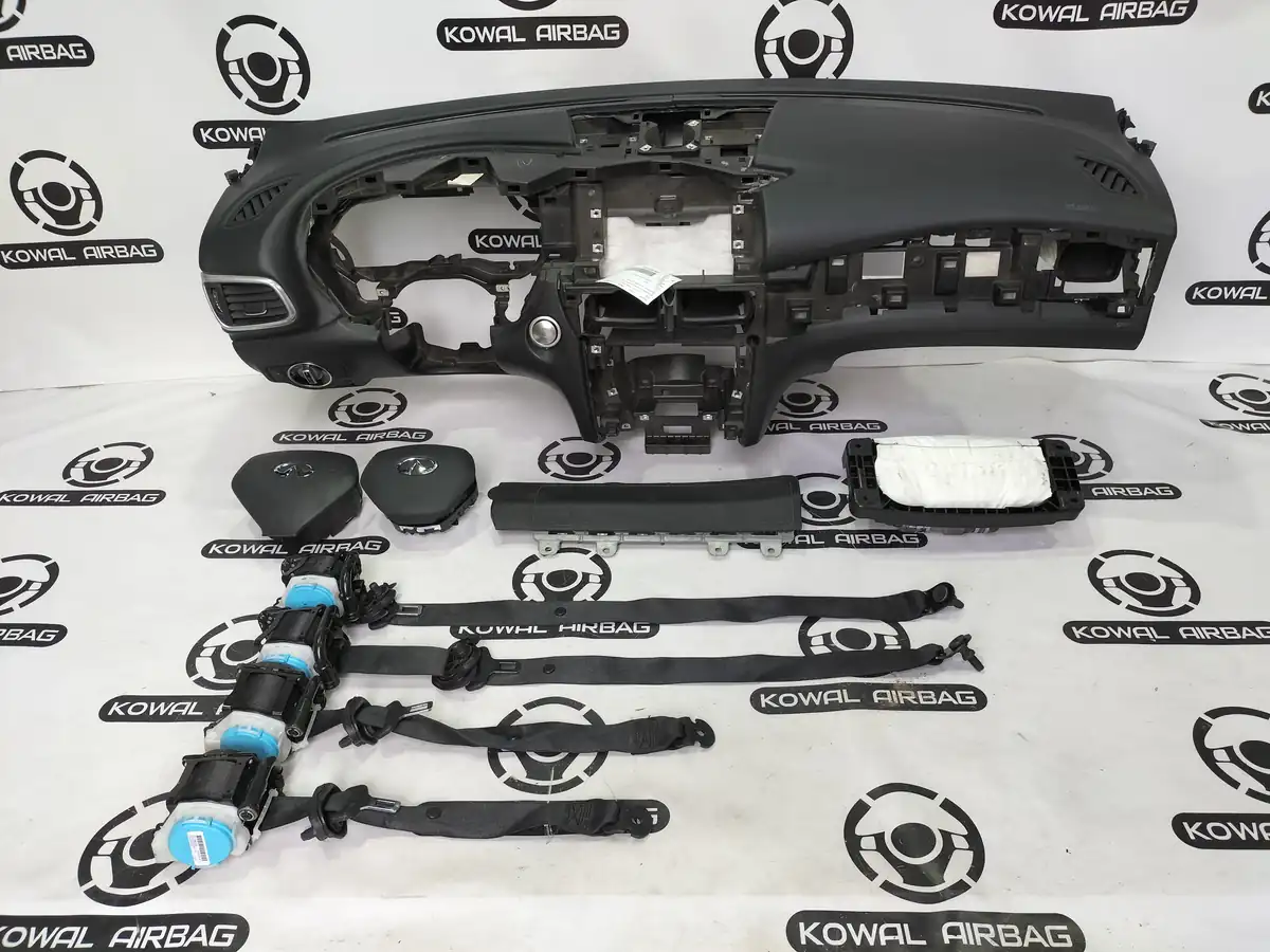 plansa bord infiniti q30