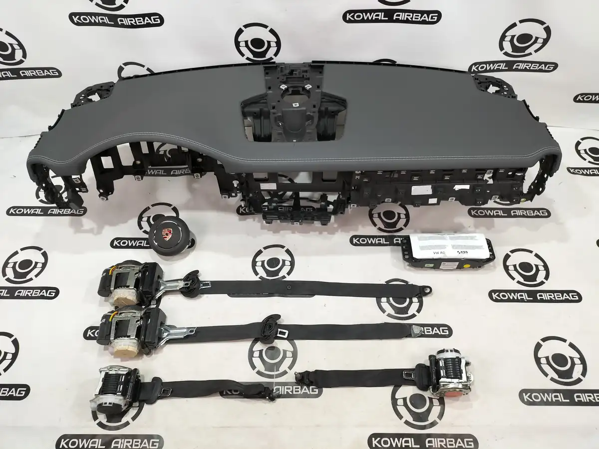 plansa bord porsche 9y