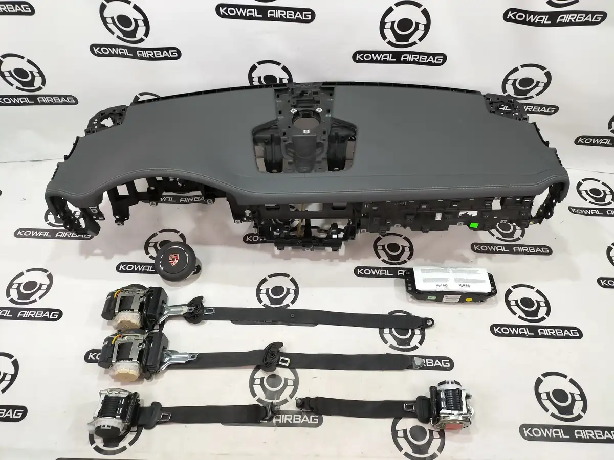 plansa bord porsche 9y