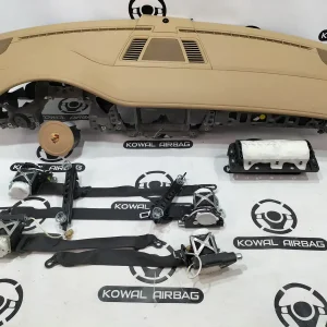 plansa bord porsche panamera