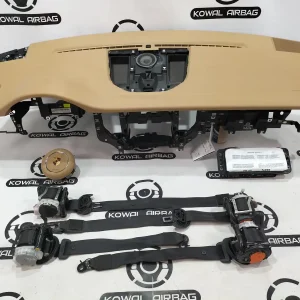 plansa bord porsche macan