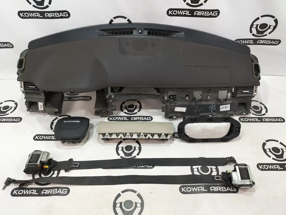 plansa bord land rover evoque