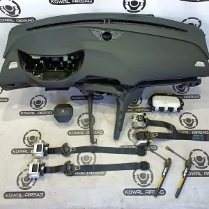 plansa bord peugeot 3008