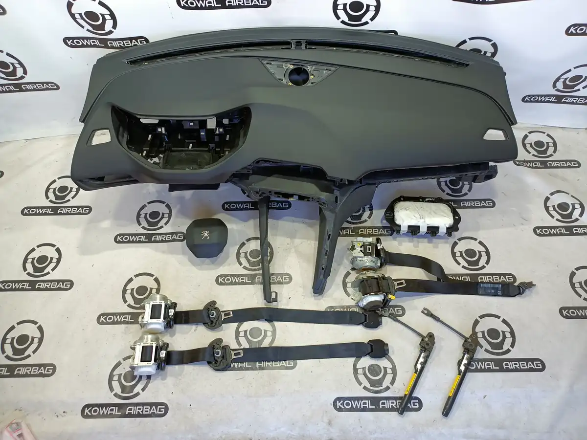 plansa bord peugeot 3008