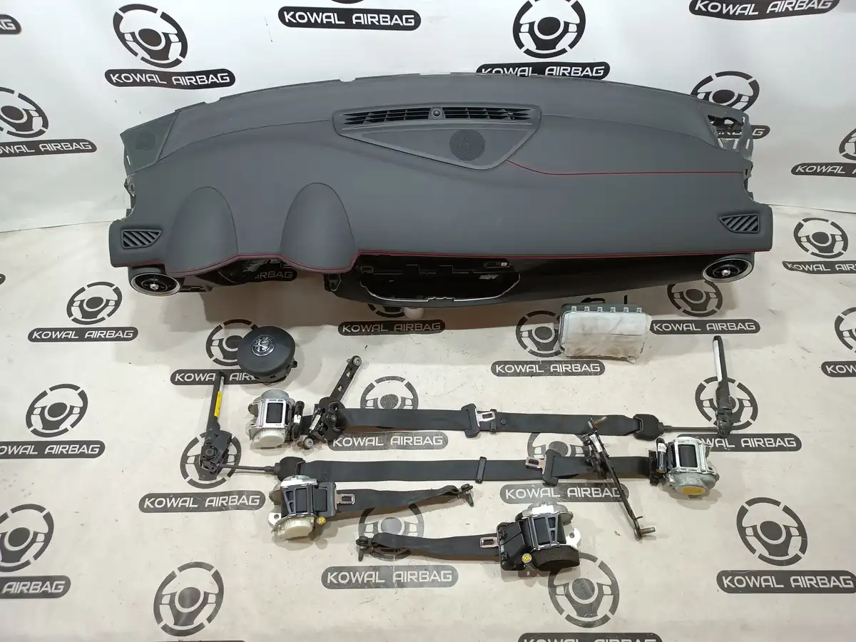 plansa bord alfa romeo stelvio