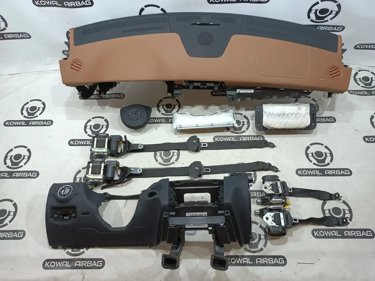 plansa bord mercedes-benz cls