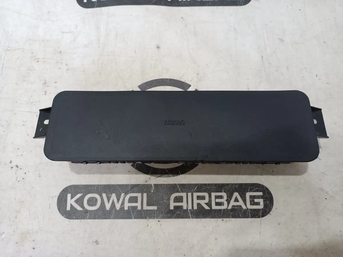 airbag genunchi bmw g20
