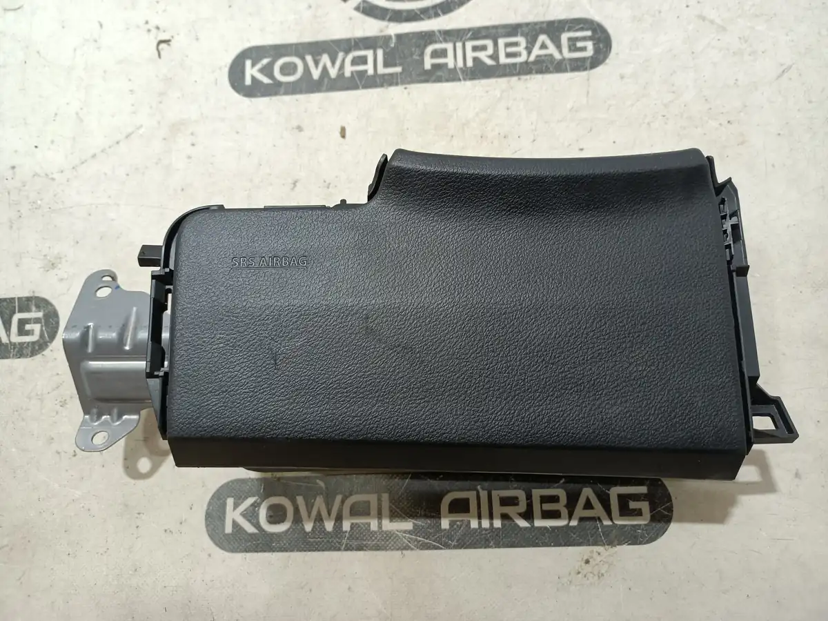 airbag genunchi suzuki
