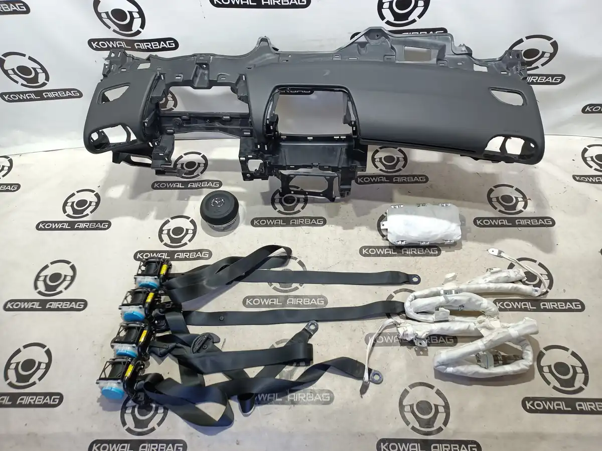 plansa bord mazda yaris