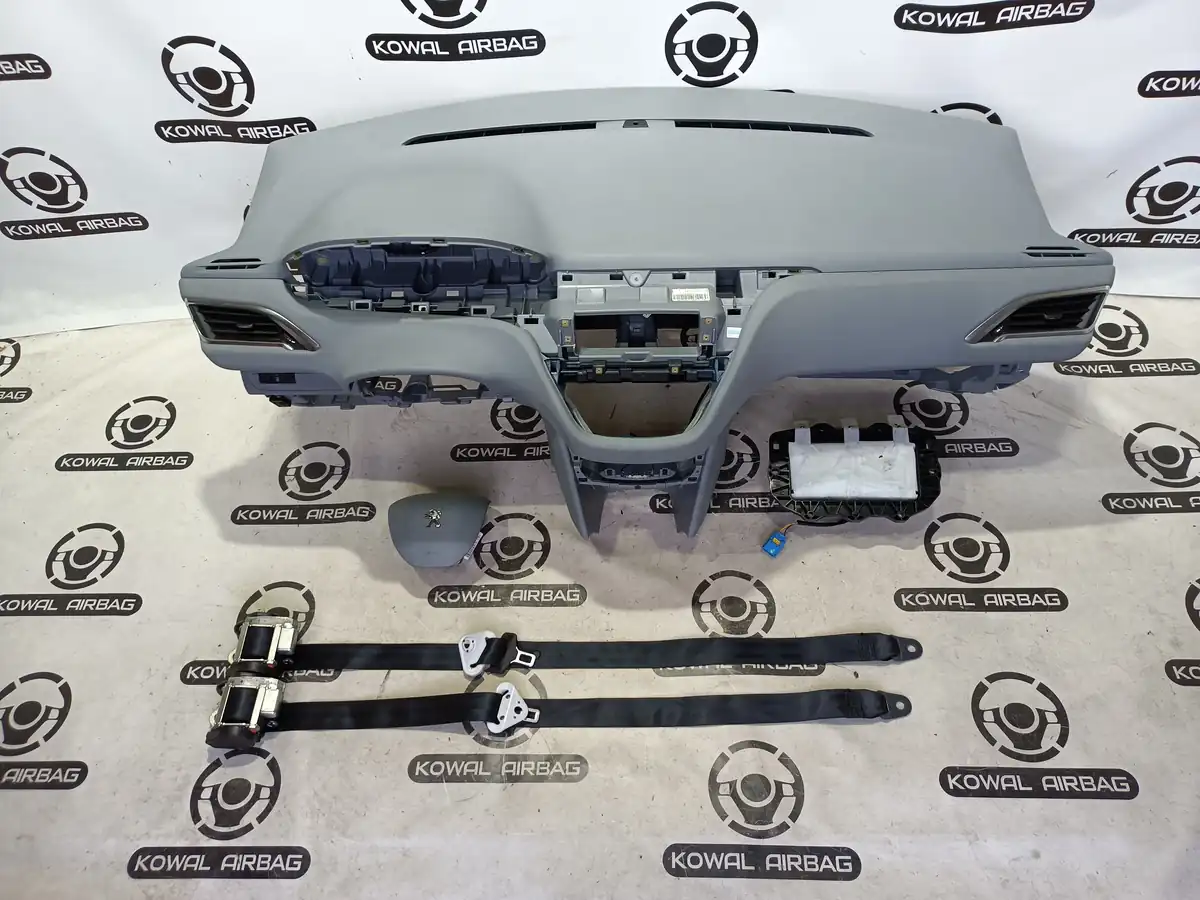 plansa bord peugeot 208