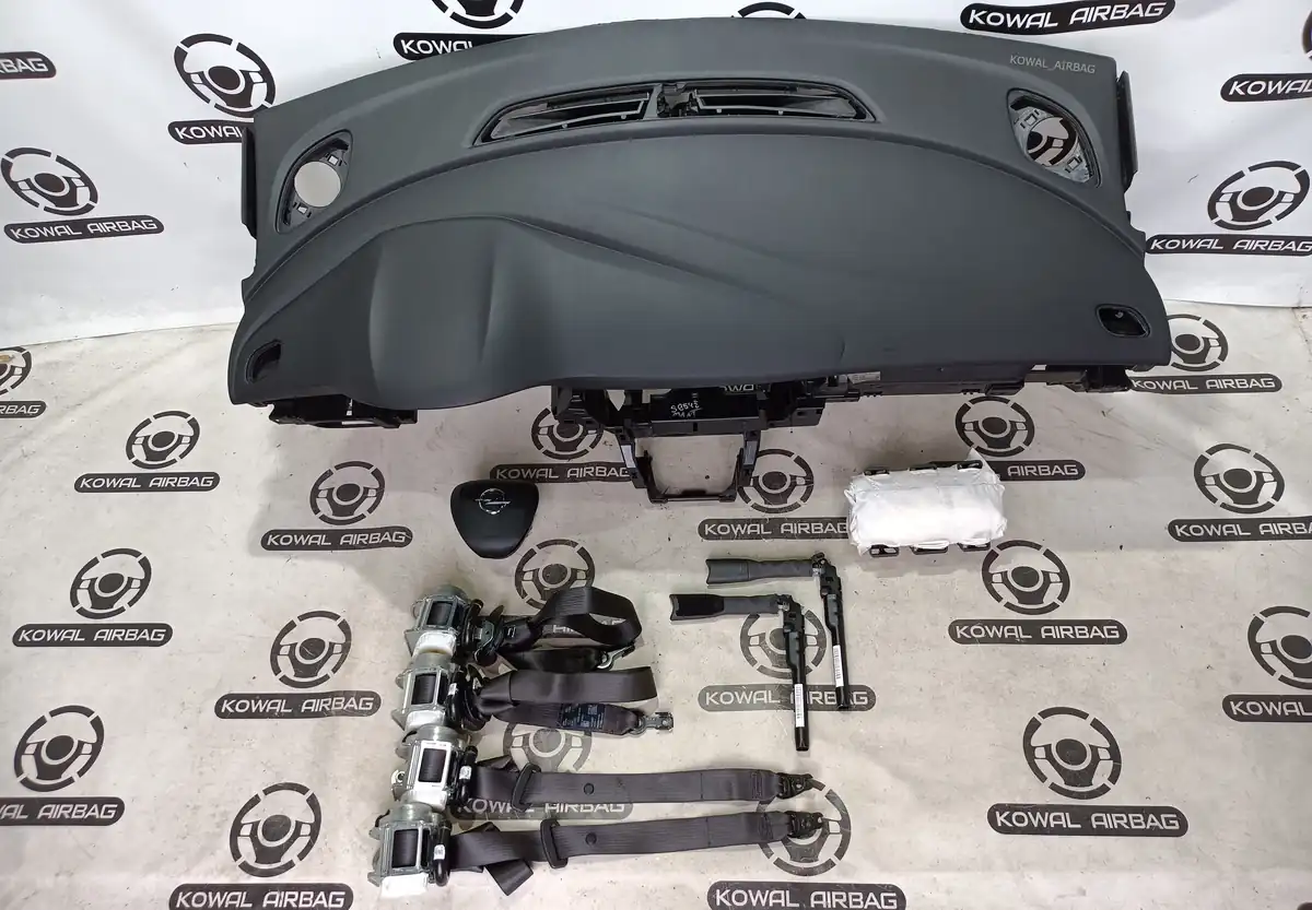 plansa bord opel astra