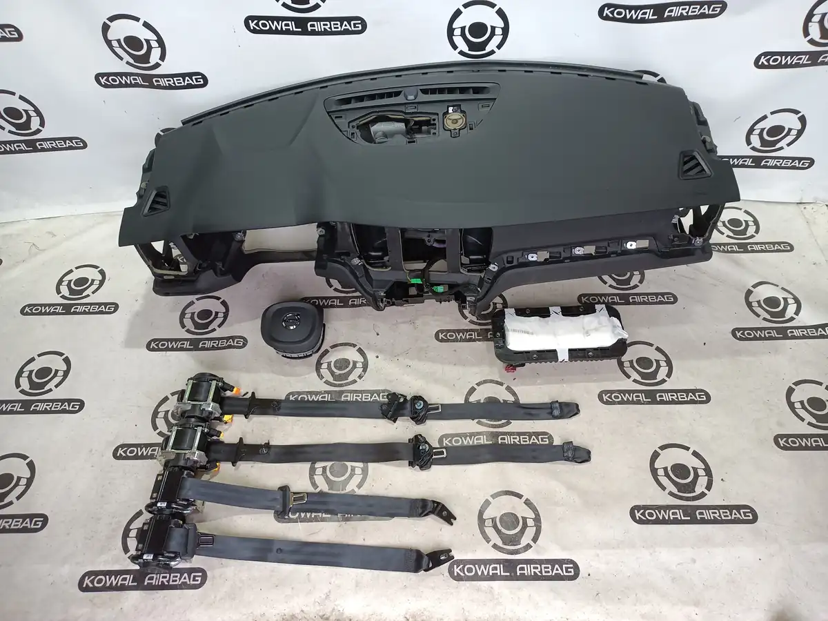 plansa bord volvo v60