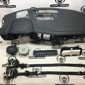 plansa bord volvo v90