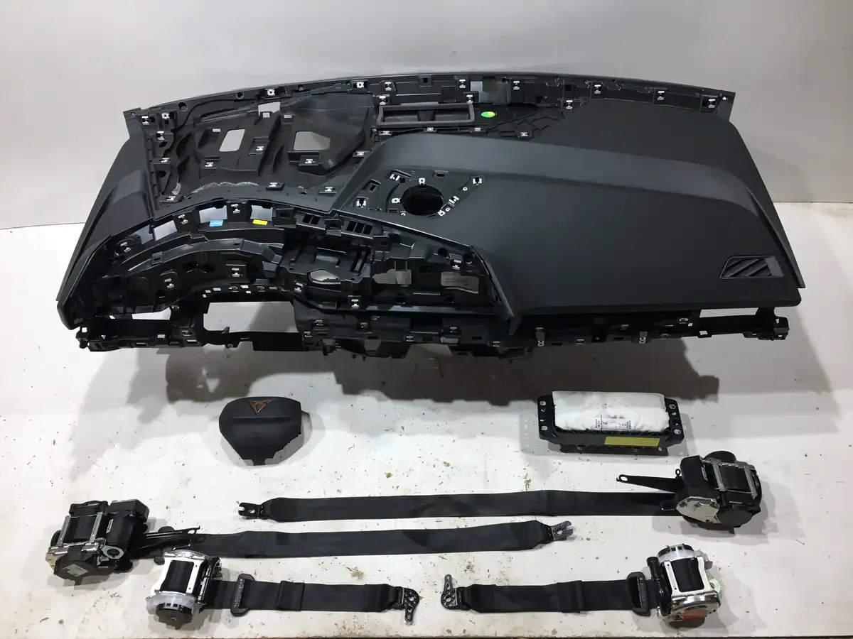 plansa bord cupra