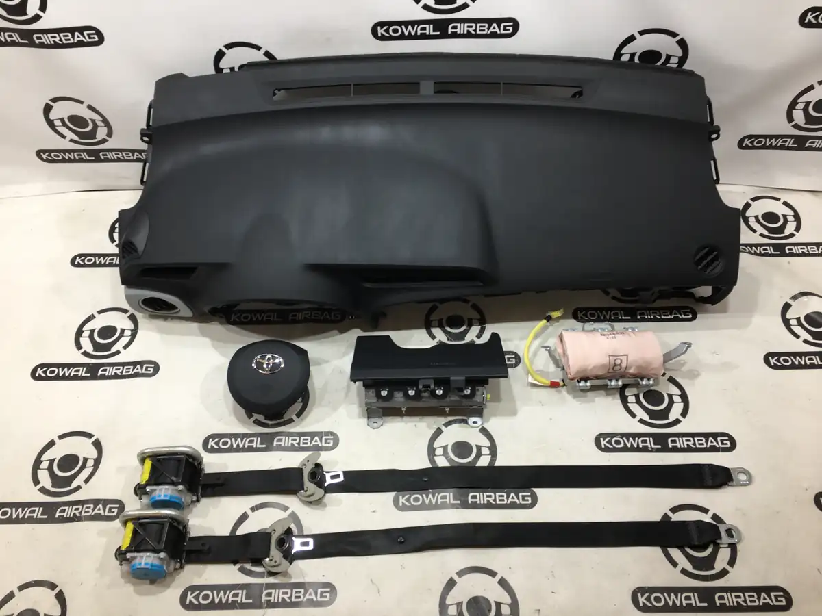 plansa bord toyota yaris