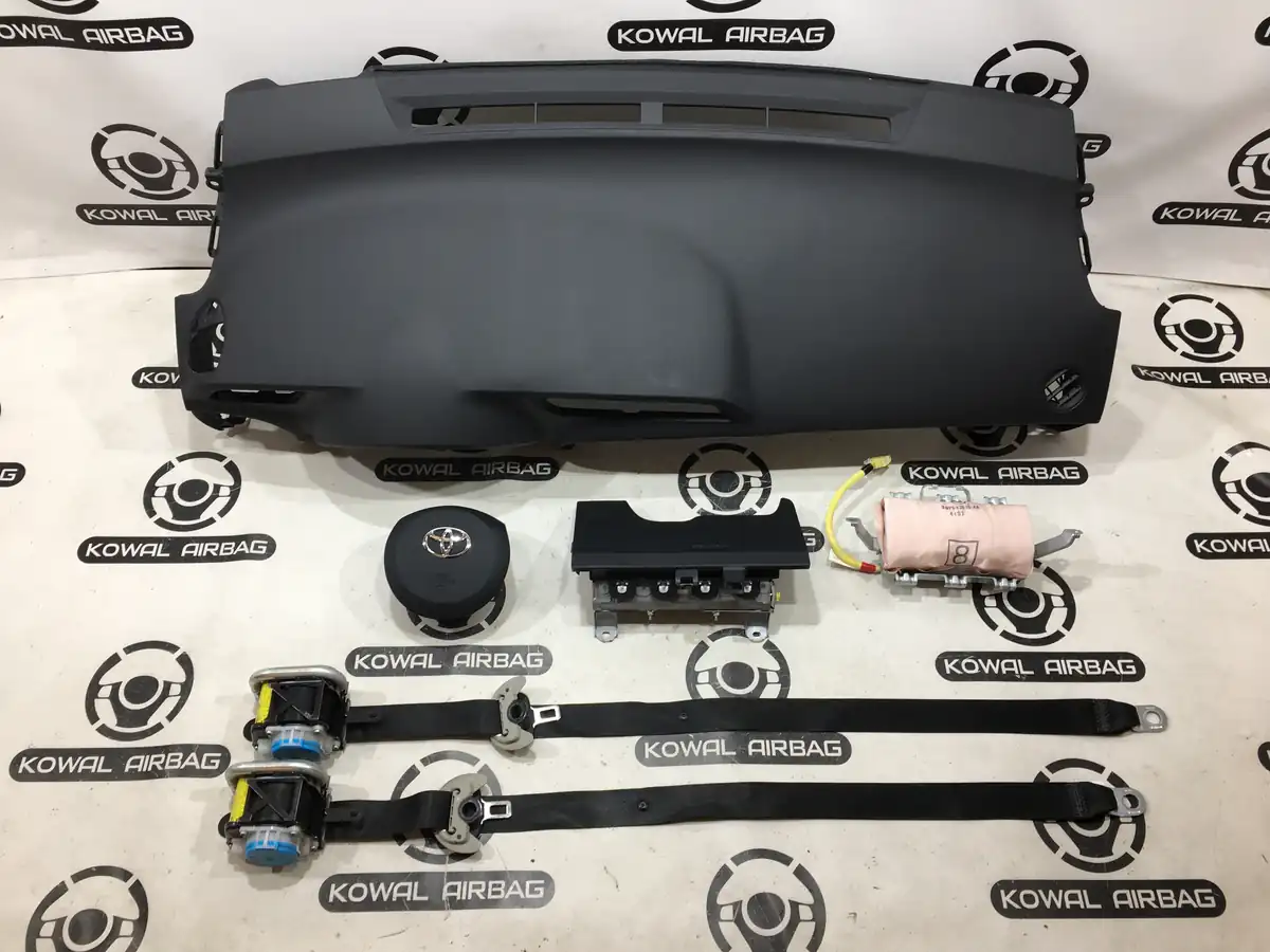 plansa bord toyota yaris