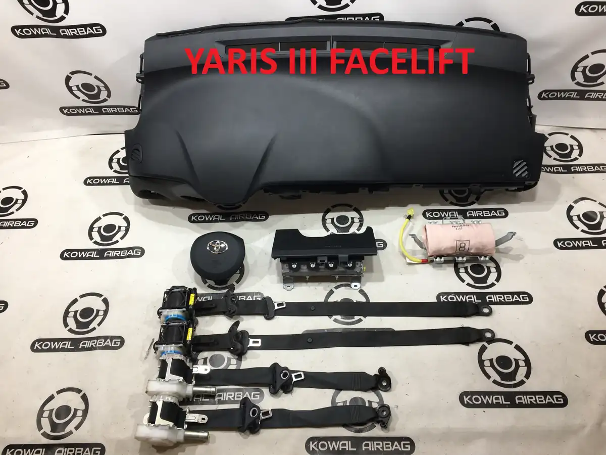 plansa bord toyota yaris