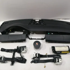 plansa bord porsche panamera