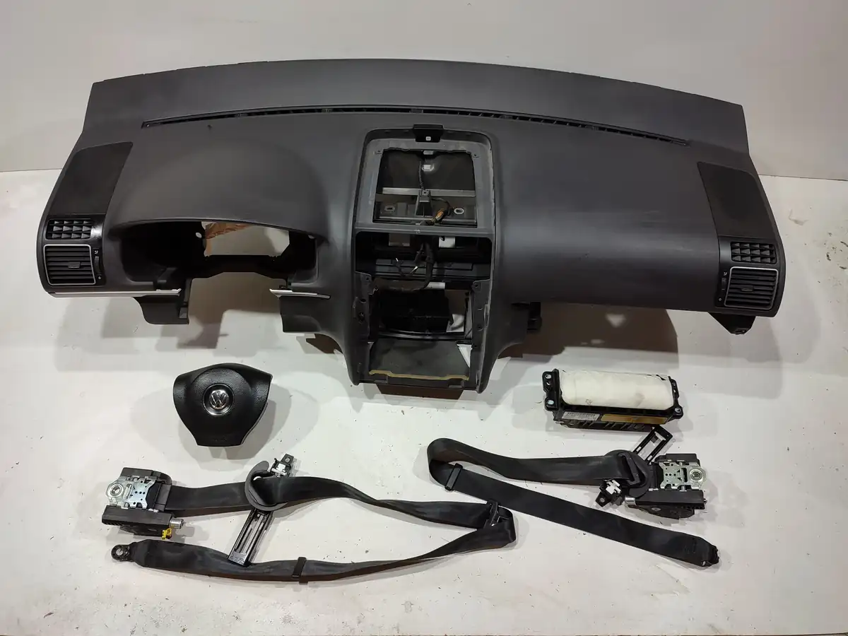 plansa bord volkswagen touran