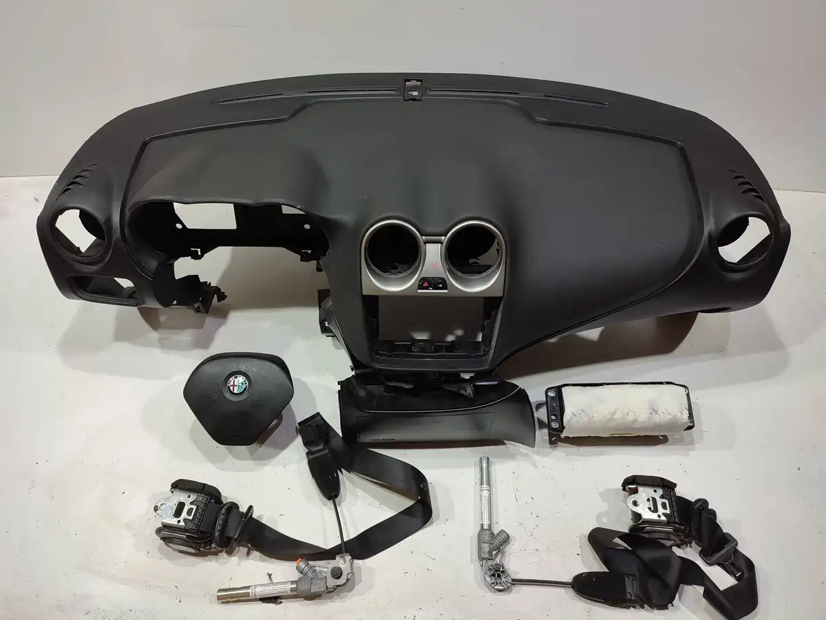 plansa bord alfa romeo mito