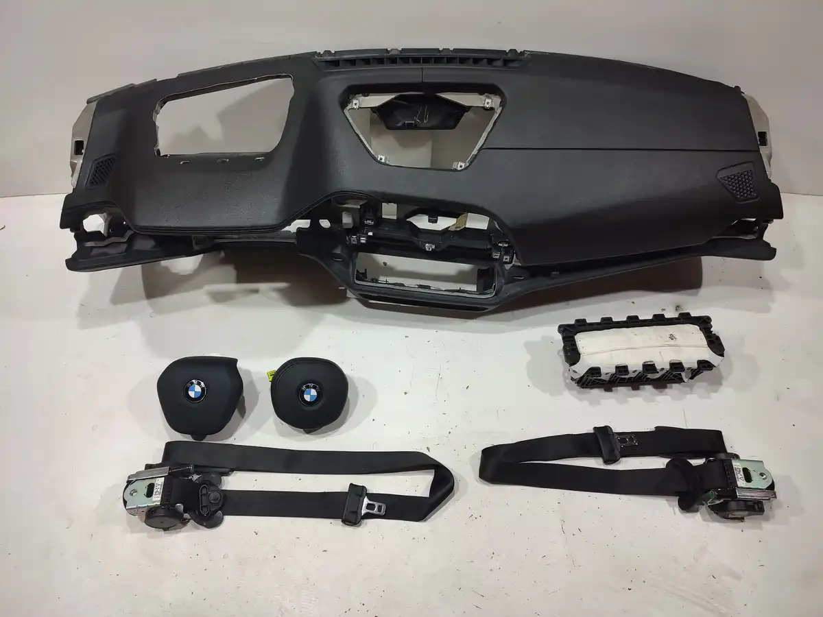 plansa bord bmw
