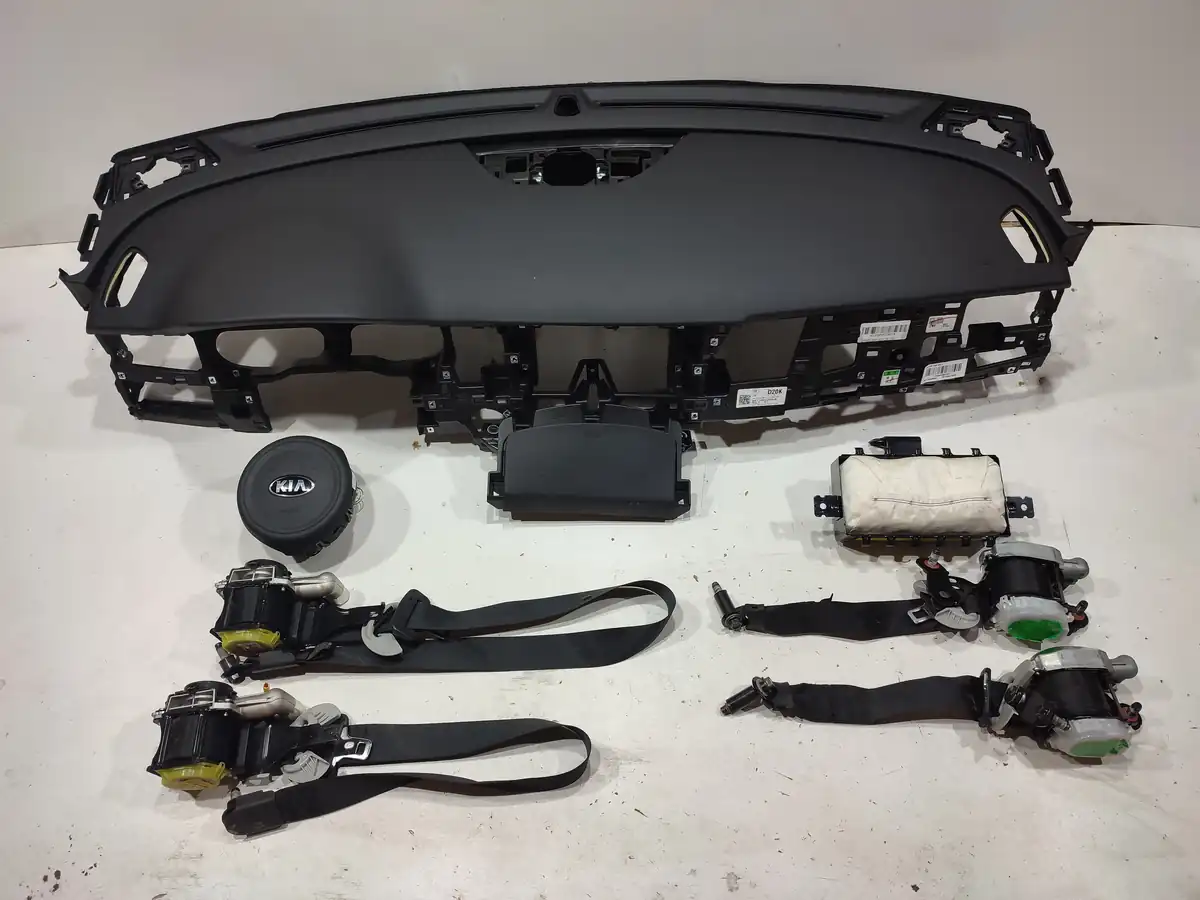 plansa bord kia niro