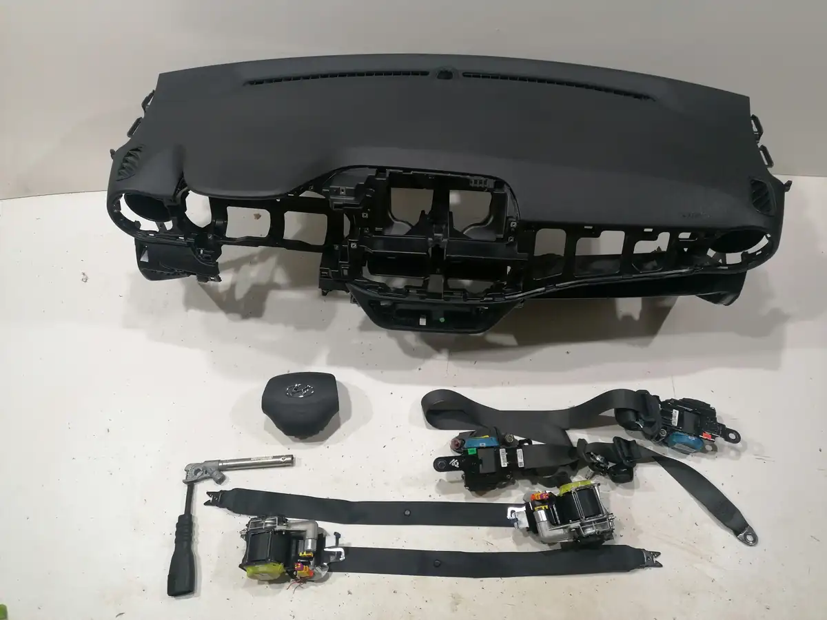 plansa bord hyundai i10