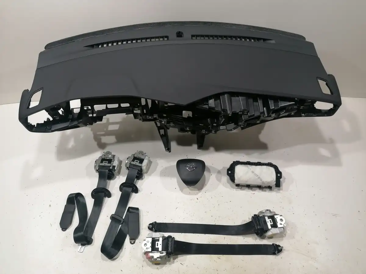 plansa bord opel mokka