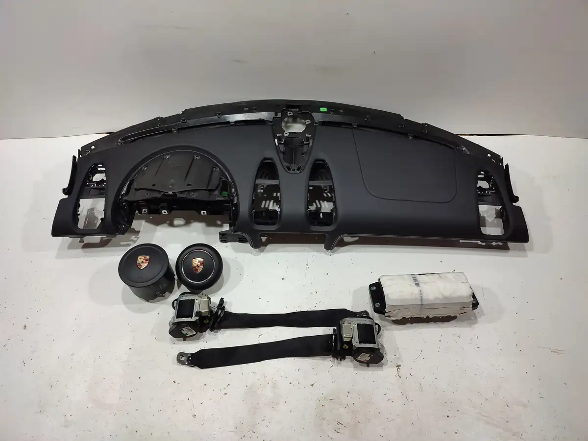 plansa bord porsche boxter