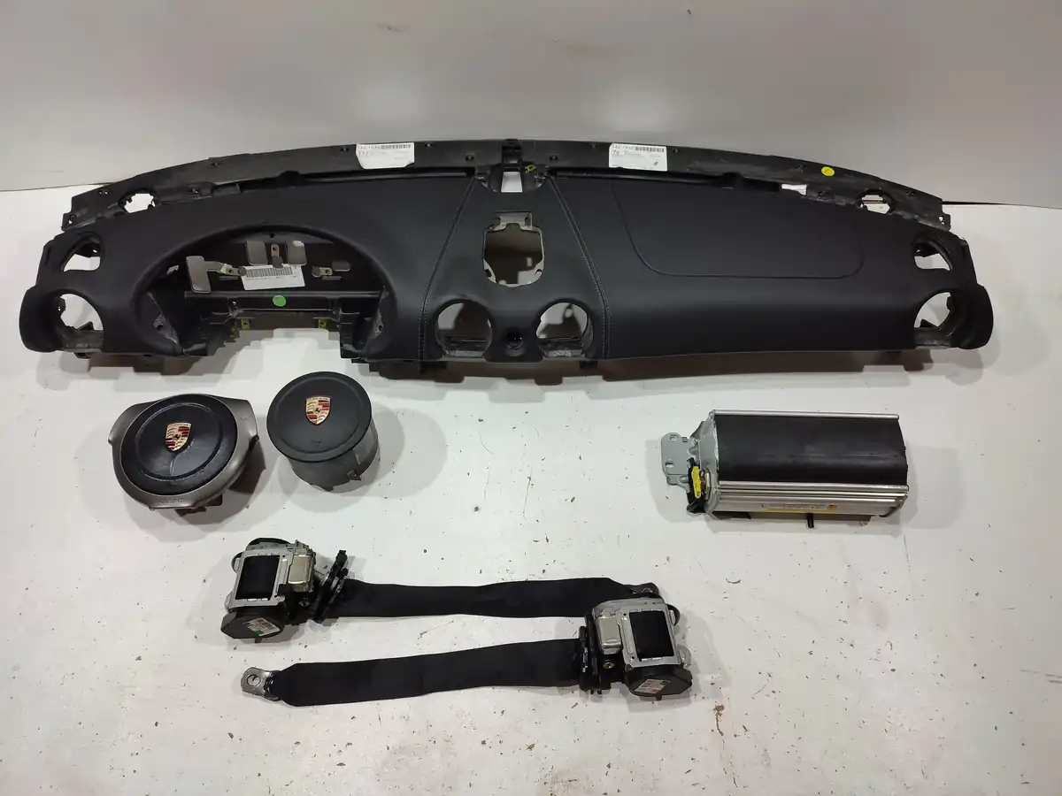 plansa bord porsche cayman