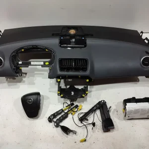 plansa bord opel meriva