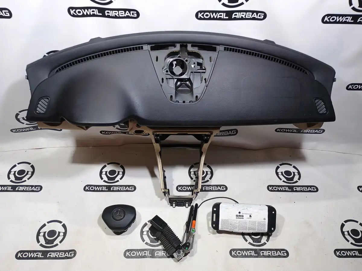 plansa bord mercedes-benz