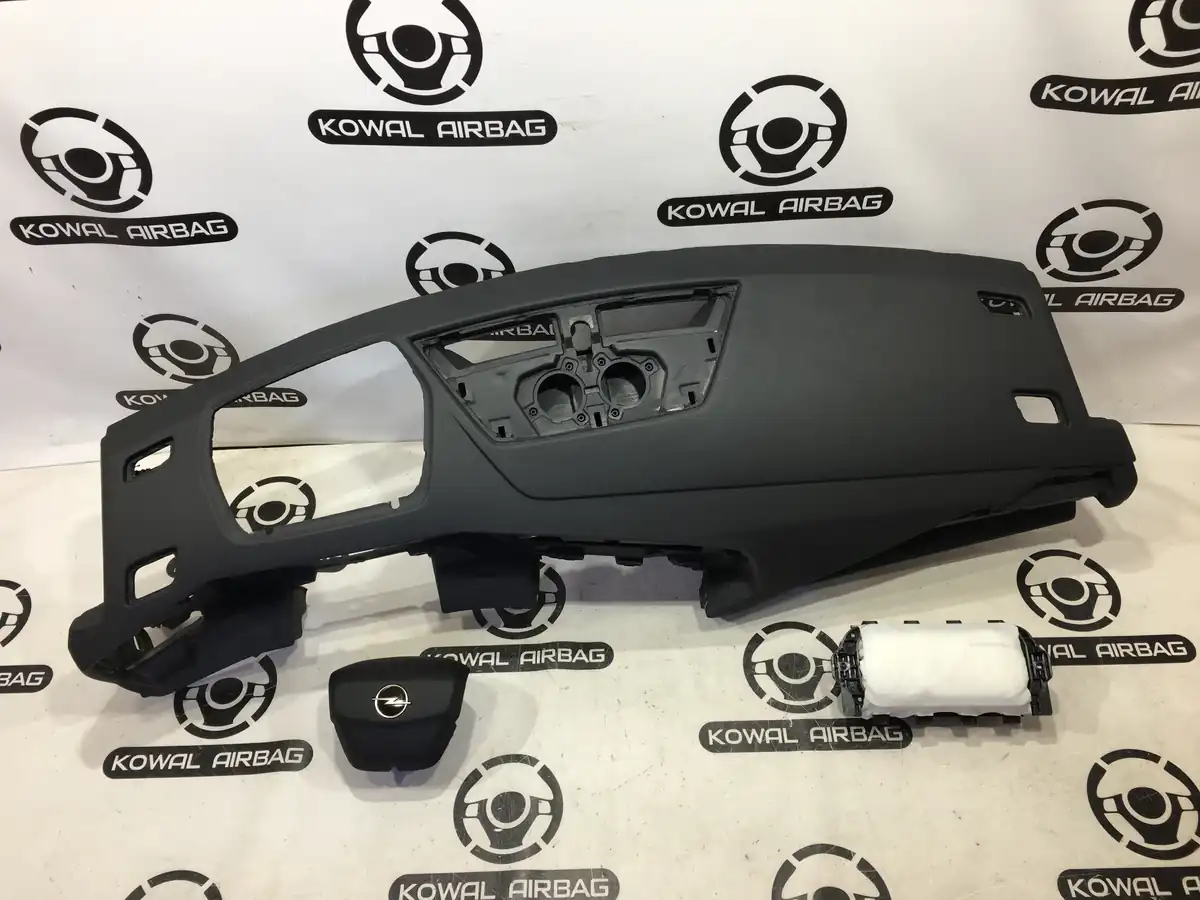 plansa bord opel astra