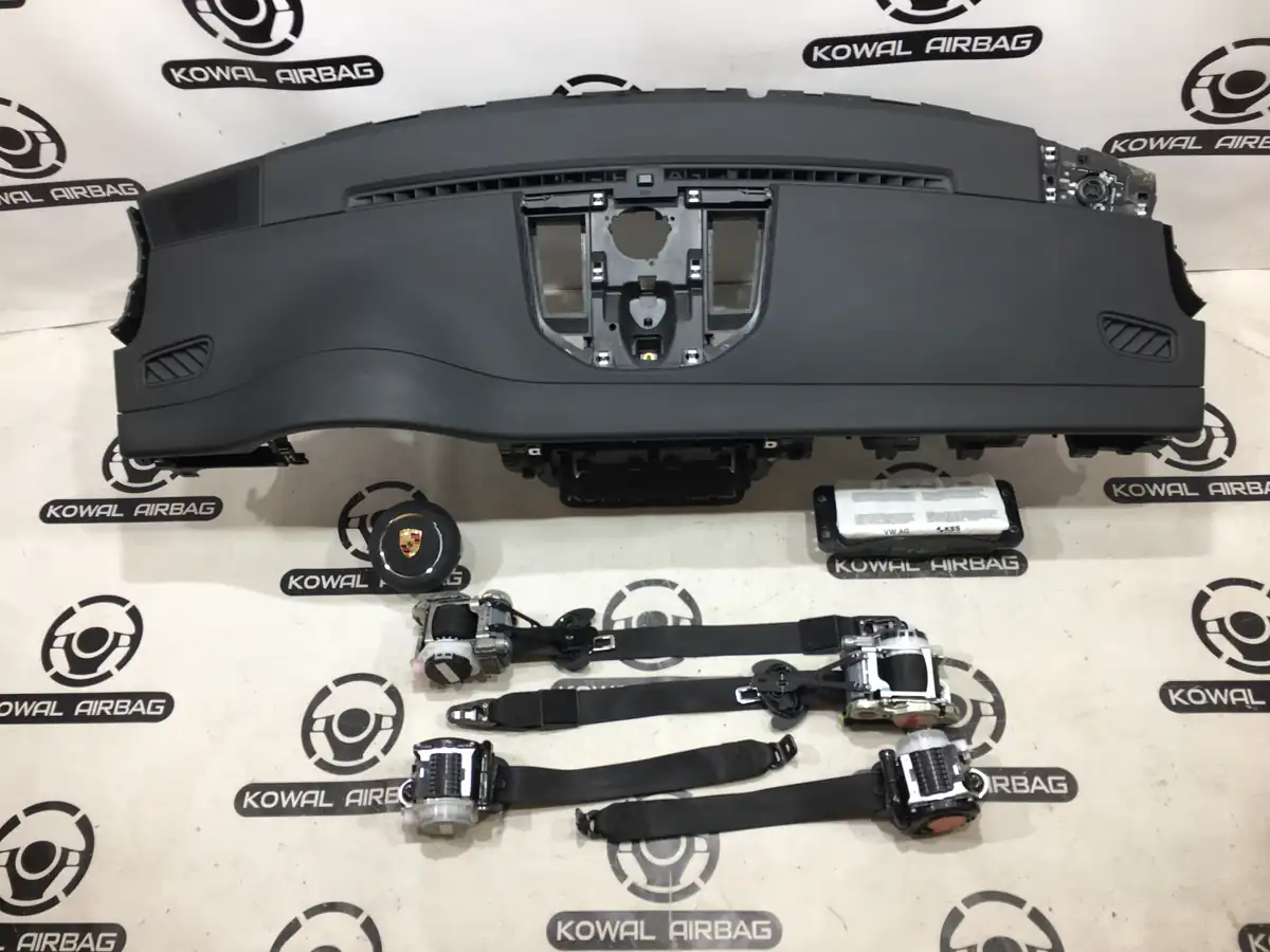 plansa bord porsche 95b