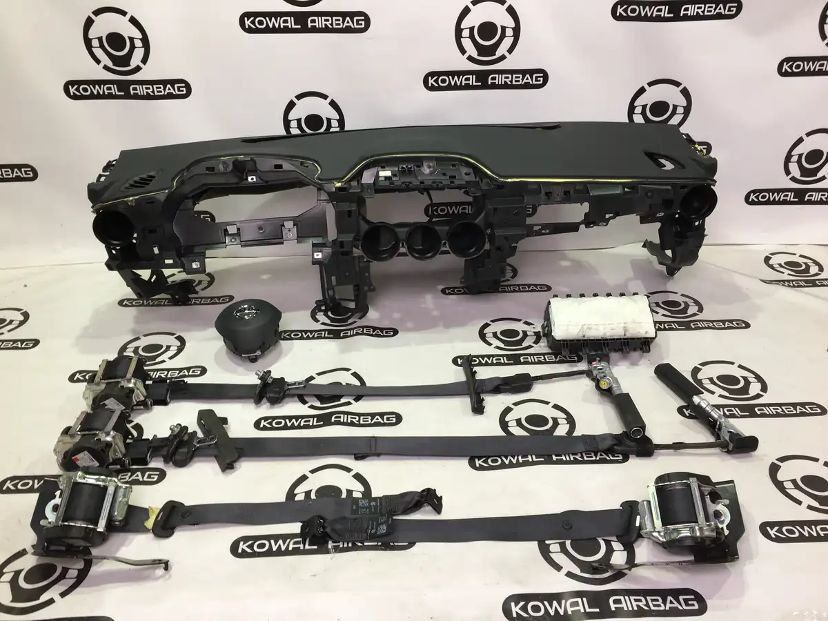 plansa bord nissan f16